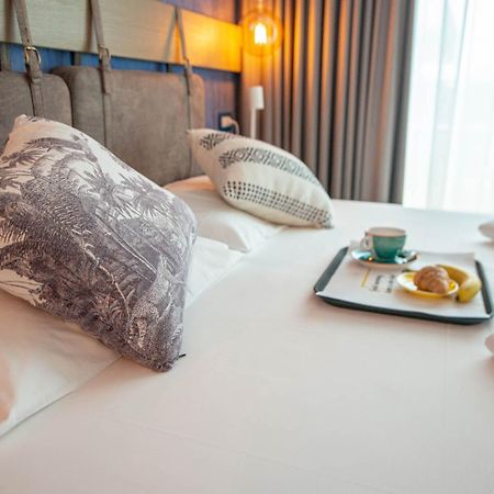 Glocal Torbole Hotell Torbole Sul Garda Eksteriør bilde