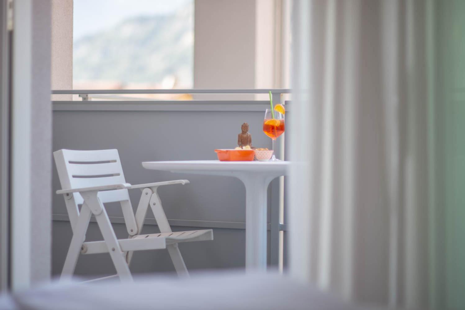 Glocal Torbole Hotell Torbole Sul Garda Eksteriør bilde