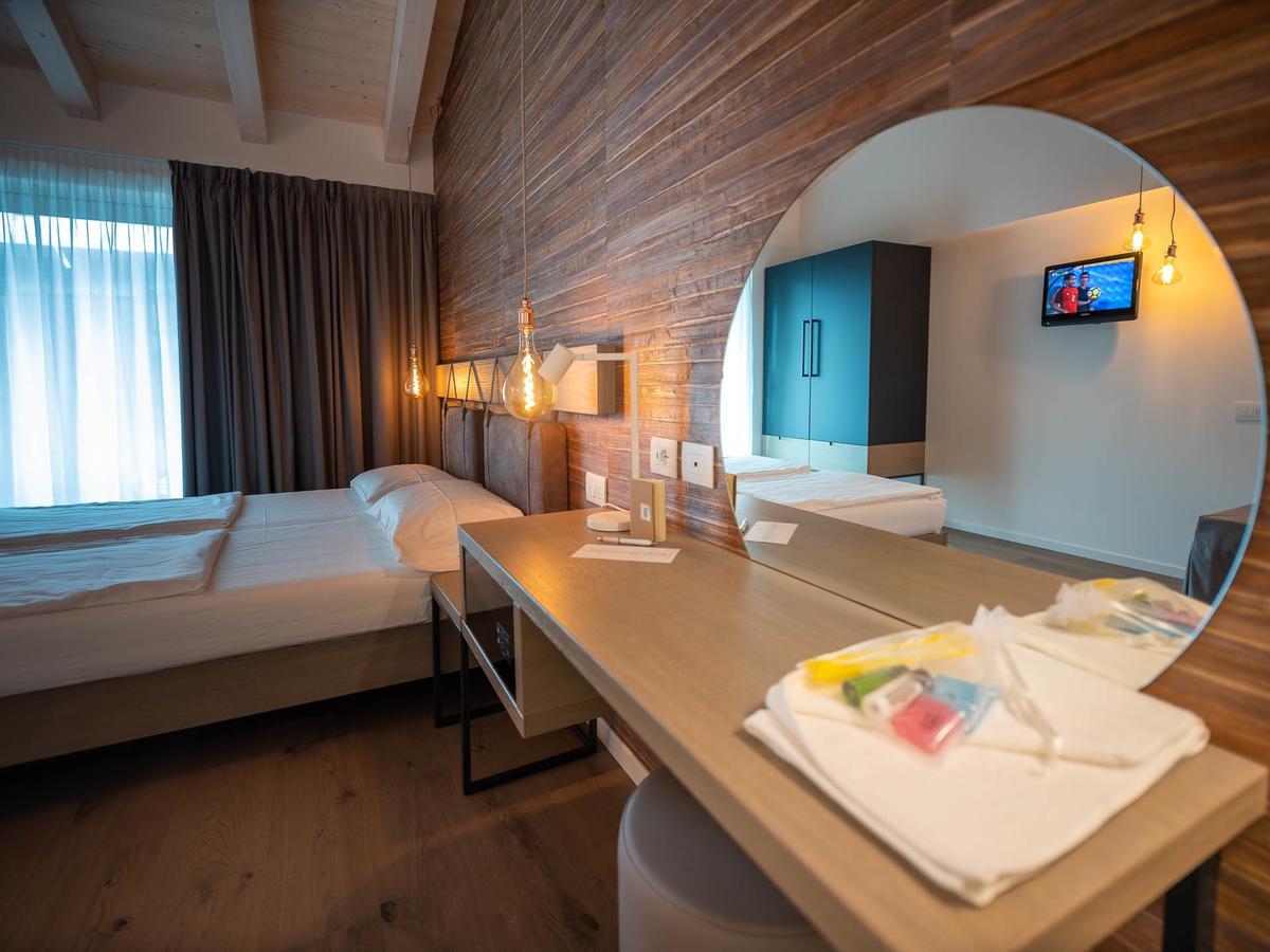 Glocal Torbole Hotell Torbole Sul Garda Eksteriør bilde